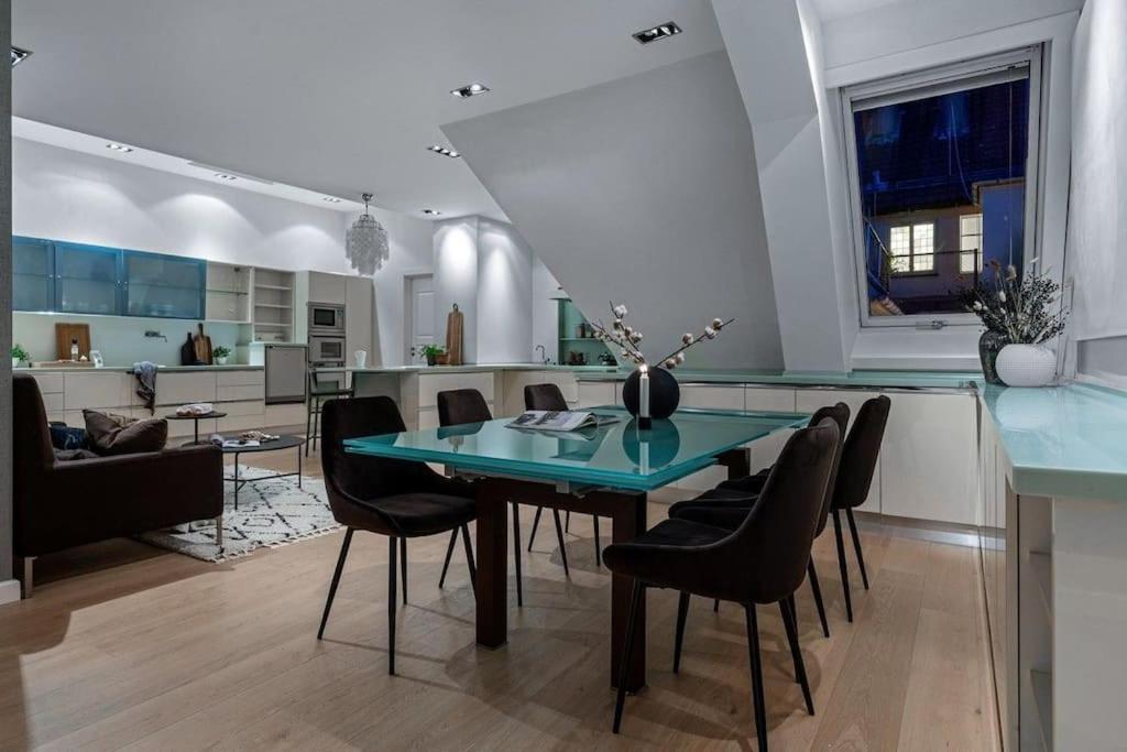 Exclusive Penthouse With Terrace Appartement